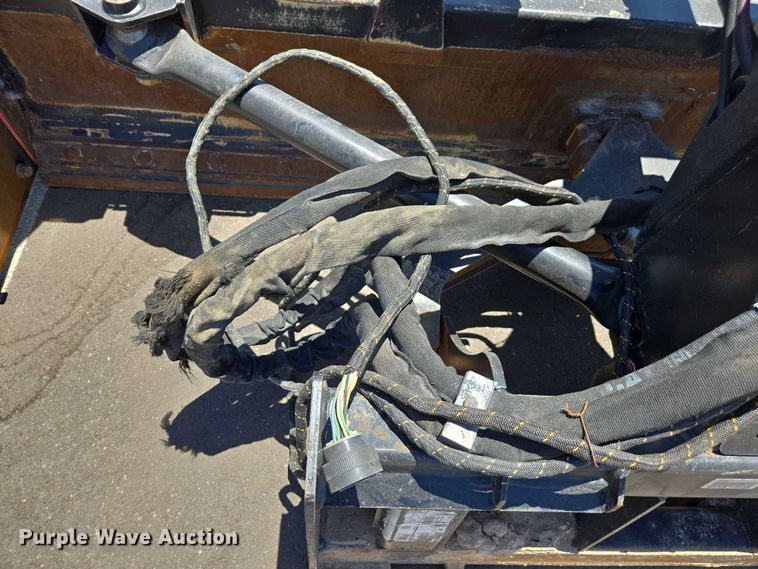 image for item EC1038 2018 Caterpillar BB124 skid steer box blade