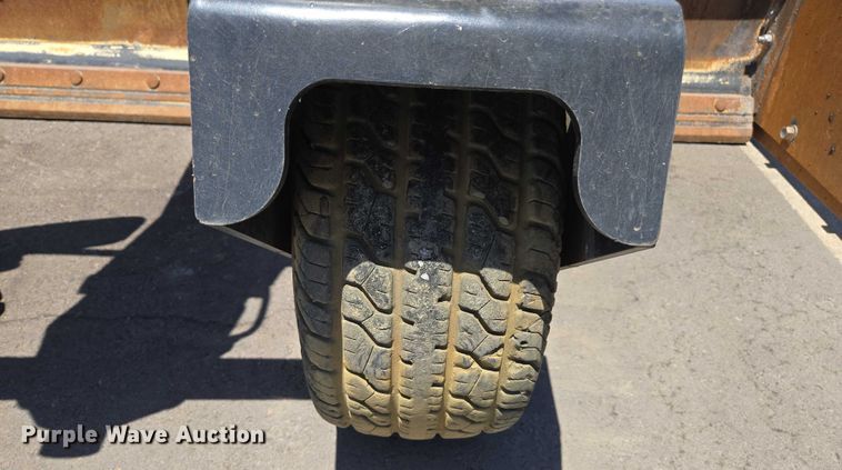 image for item EC1038 2018 Caterpillar BB124 skid steer box blade