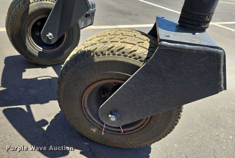 image for item EC1038 2018 Caterpillar BB124 skid steer box blade