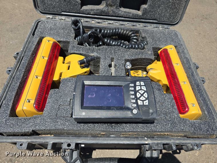 image for item EC1038 2018 Caterpillar BB124 skid steer box blade