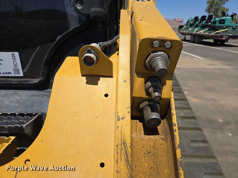 image for item EC1039 2018 Caterpillar 299D2 tracked skid steer loader