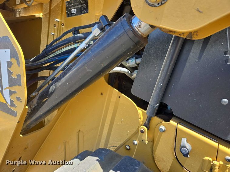 image for item EC1039 2018 Caterpillar 299D2 tracked skid steer loader