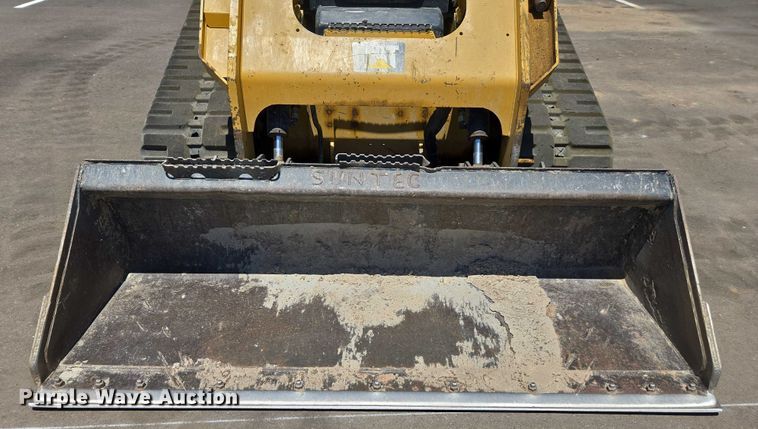 image for item EC1039 2018 Caterpillar 299D2 tracked skid steer loader