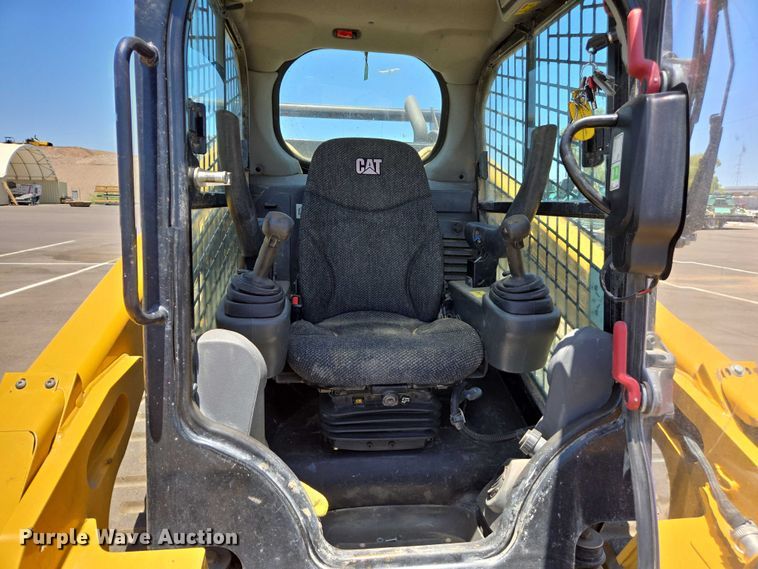 image for item EC1039 2018 Caterpillar 299D2 tracked skid steer loader