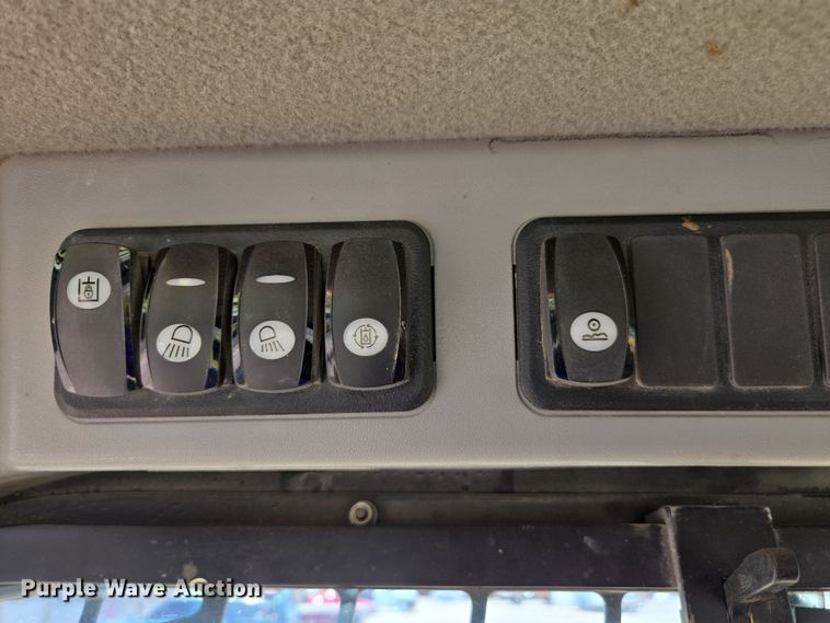 image for item EC1039 2018 Caterpillar 299D2 tracked skid steer loader