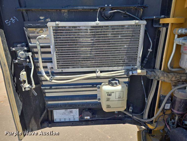 image for item EC1039 2018 Caterpillar 299D2 tracked skid steer loader