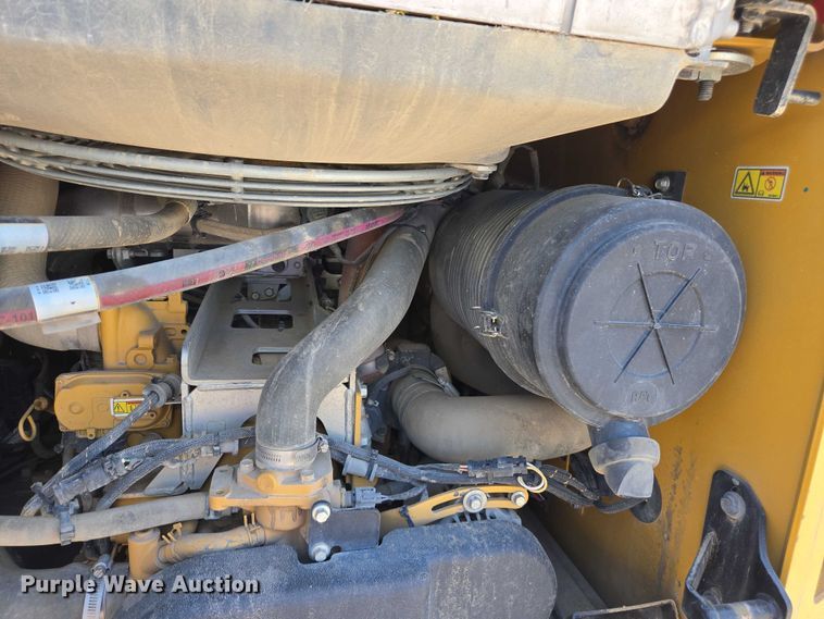 image for item EC1039 2018 Caterpillar 299D2 tracked skid steer loader