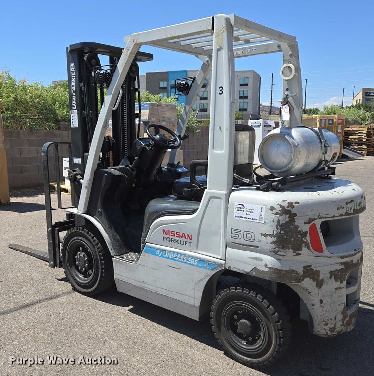 image for item EC1041 2015 Nissan PF30LP forklift