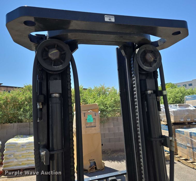 image for item EC1041 2015 Nissan PF30LP forklift