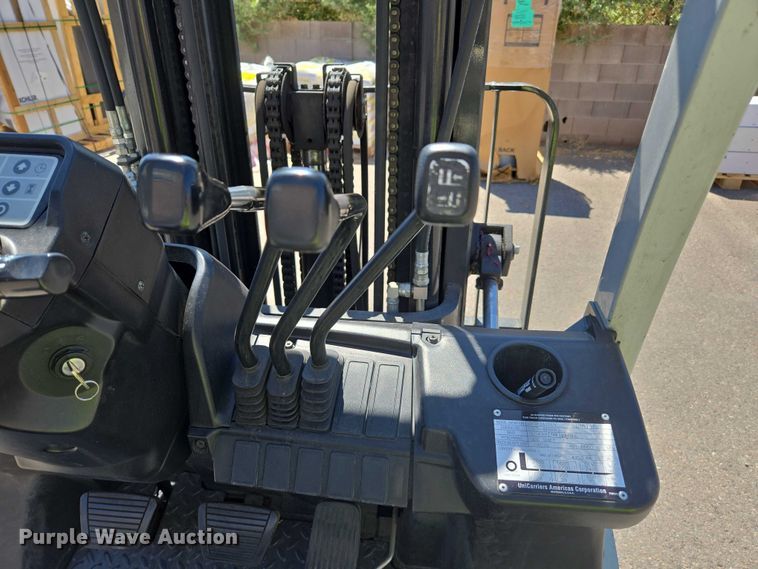 image for item EC1041 2015 Nissan PF30LP forklift