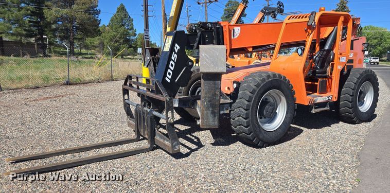 image for item EC1043 2017 JLG 10054 telehandler
