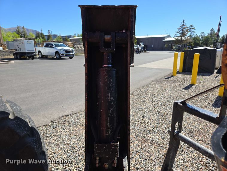 image for item EC1043 2017 JLG 10054 telehandler