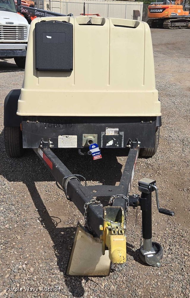 image for item EC1045 2017 Doosan C185 air compressor