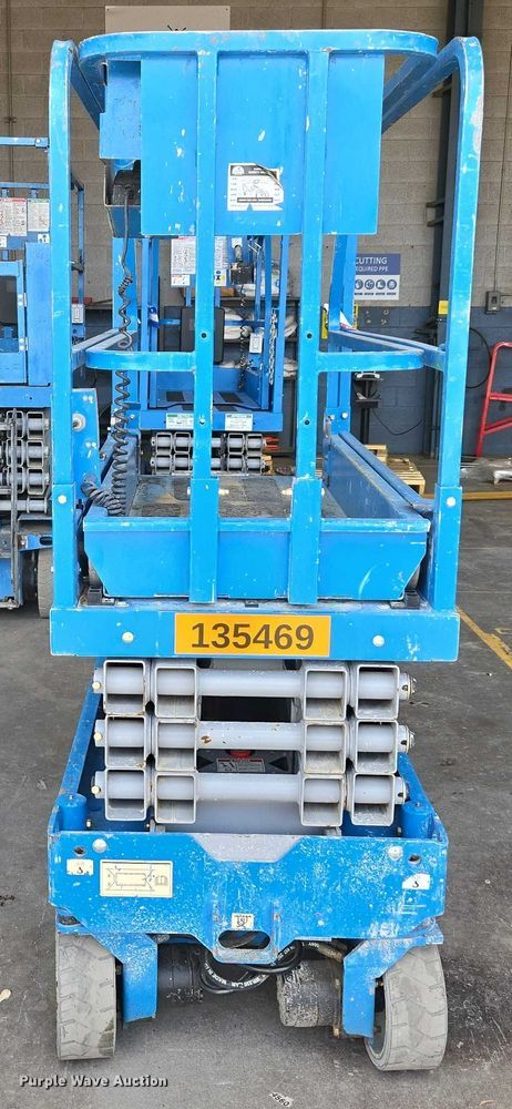 image for item EC1047 2014 Genie GS-1930 scissor lift