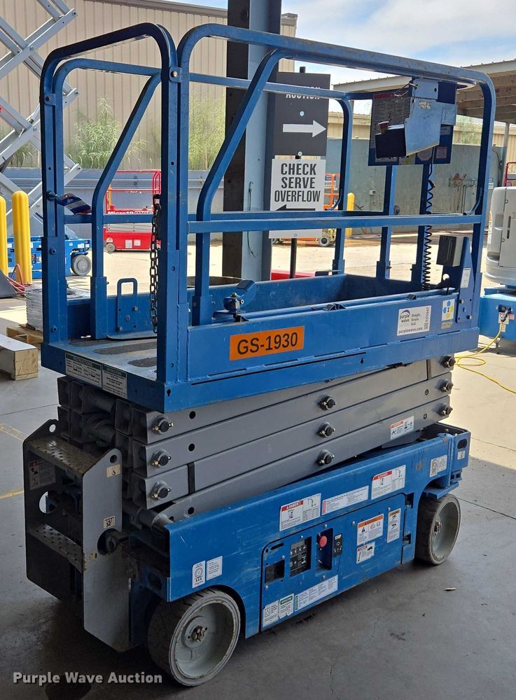 image for item EC1047 2014 Genie GS-1930 scissor lift