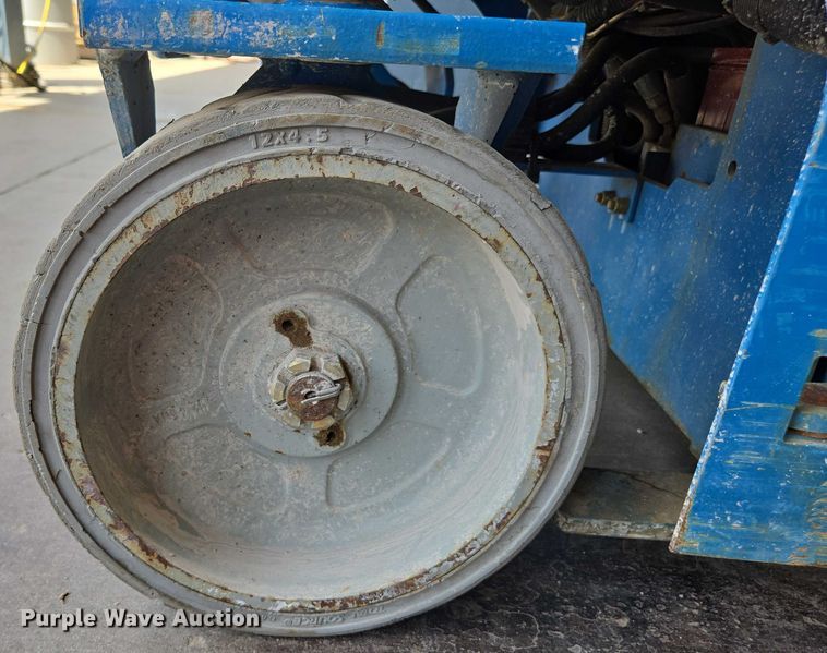 image for item EC1047 2014 Genie GS-1930 scissor lift