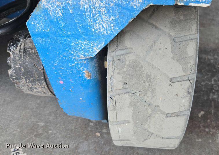 image for item EC1047 2014 Genie GS-1930 scissor lift