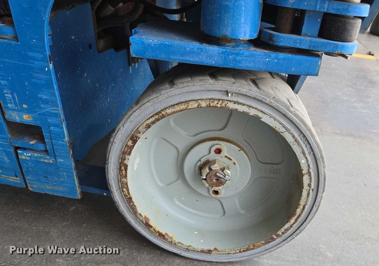 image for item EC1047 2014 Genie GS-1930 scissor lift