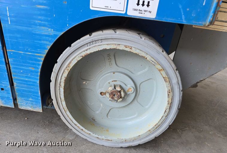 image for item EC1047 2014 Genie GS-1930 scissor lift