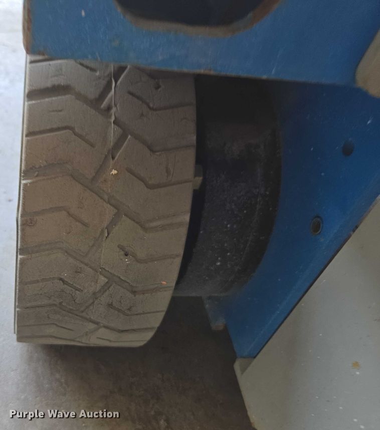 image for item EC1047 2014 Genie GS-1930 scissor lift