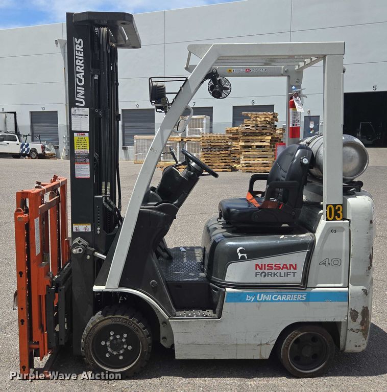 image for item EC1048 2015 Nissan CFS40 forklift