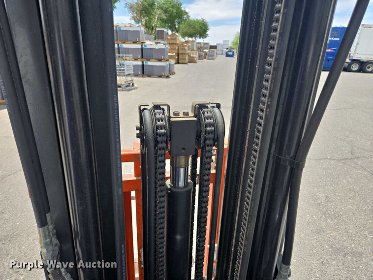 image for item EC1048 2015 Nissan CFS40 forklift