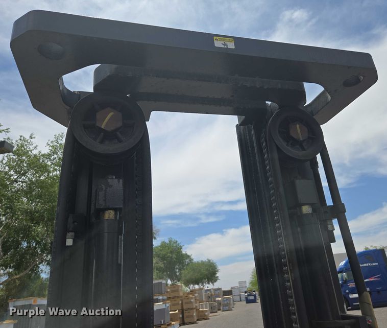 image for item EC1048 2015 Nissan CFS40 forklift