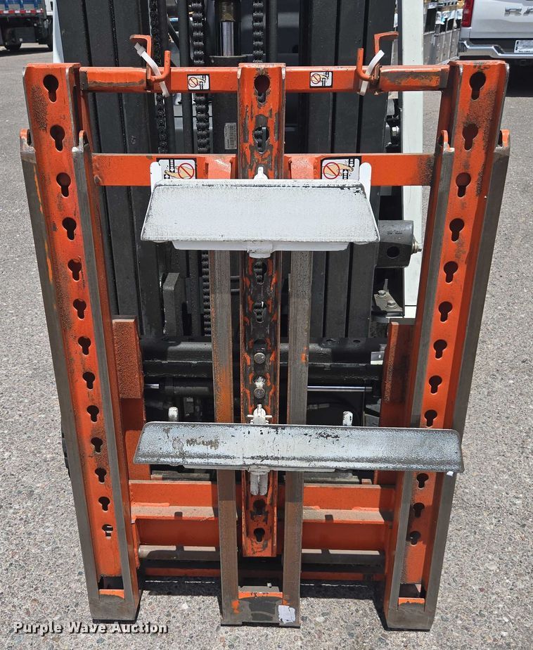 image for item EC1048 2015 Nissan CFS40 forklift