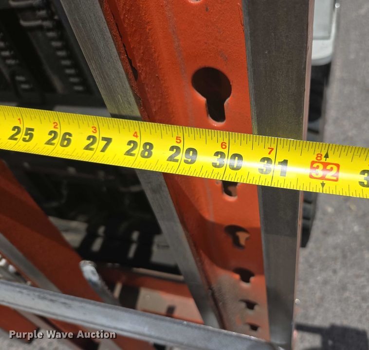 image for item EC1048 2015 Nissan CFS40 forklift