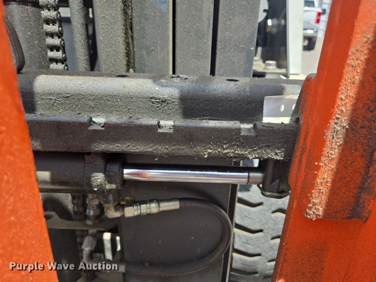 image for item EC1048 2015 Nissan CFS40 forklift