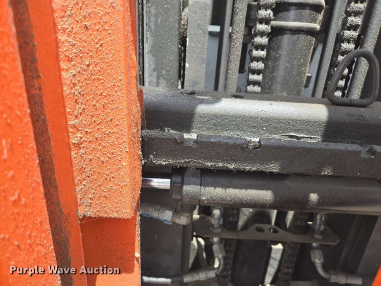 image for item EC1048 2015 Nissan CFS40 forklift