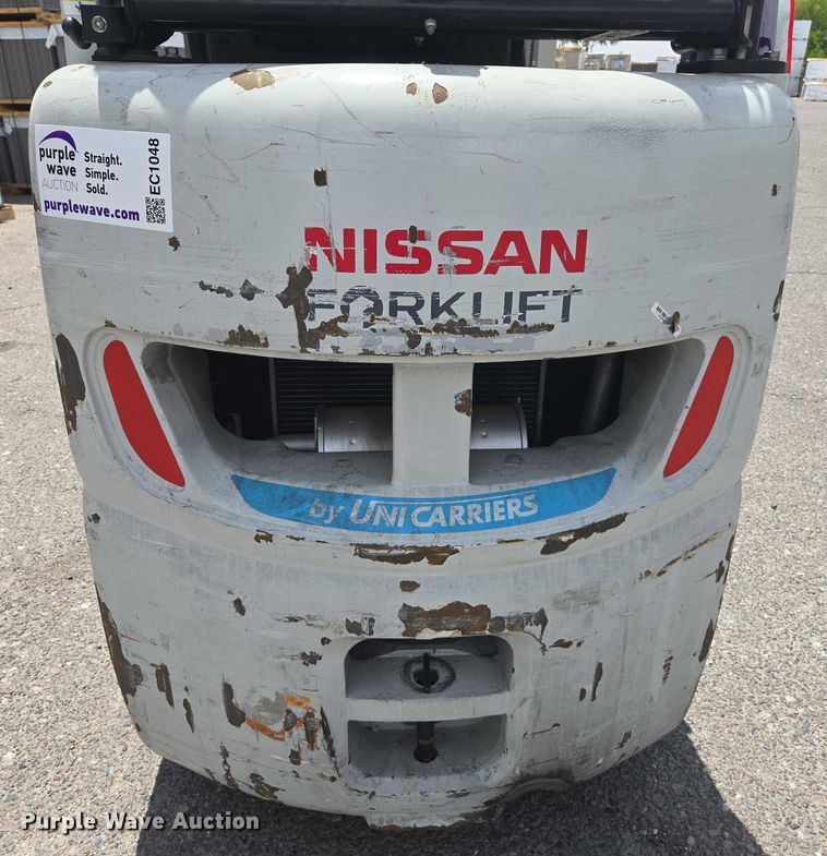 image for item EC1048 2015 Nissan CFS40 forklift