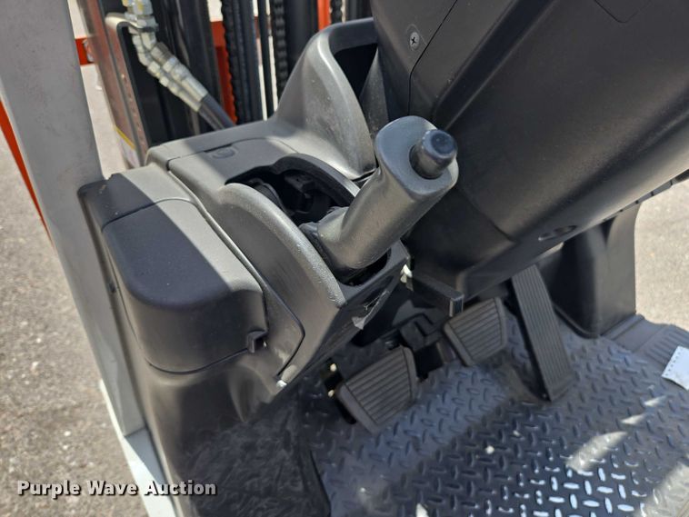 image for item EC1048 2015 Nissan CFS40 forklift