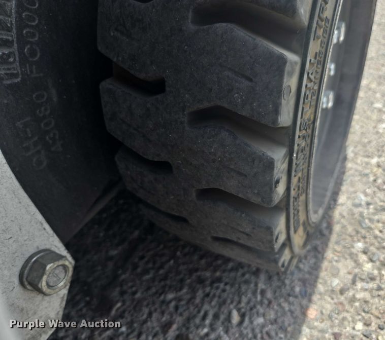 image for item EC1048 2015 Nissan CFS40 forklift