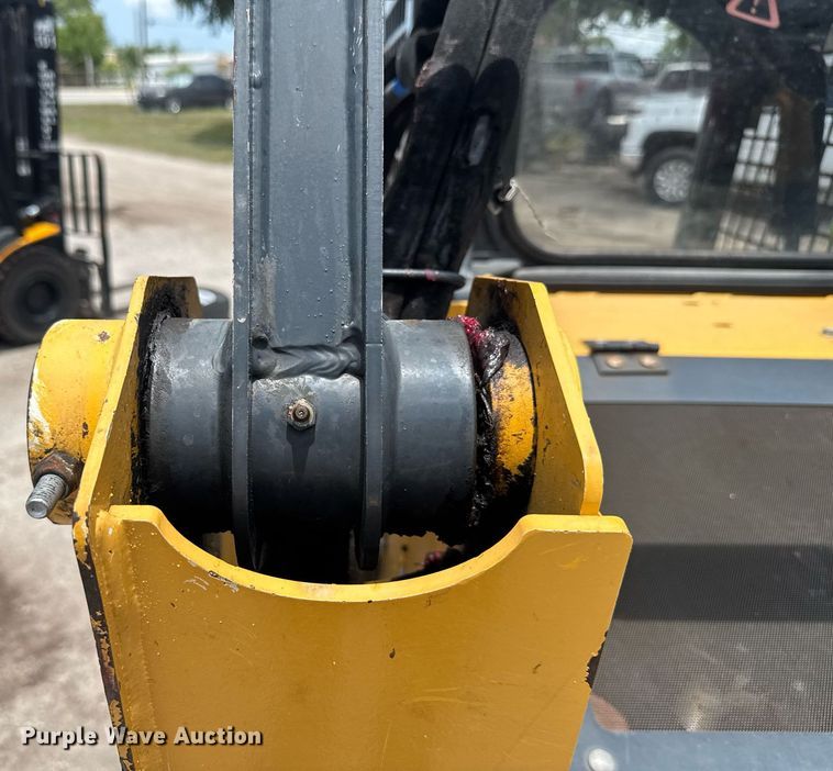 image for item EC3638 2020 John Deere 317G tracked skid steer loader