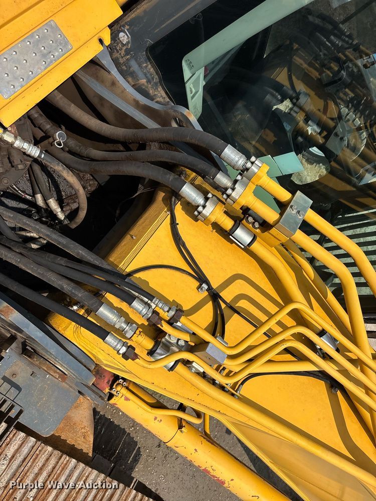 image for item EC3646 2021 Kobelco SK350LC-10 excavator