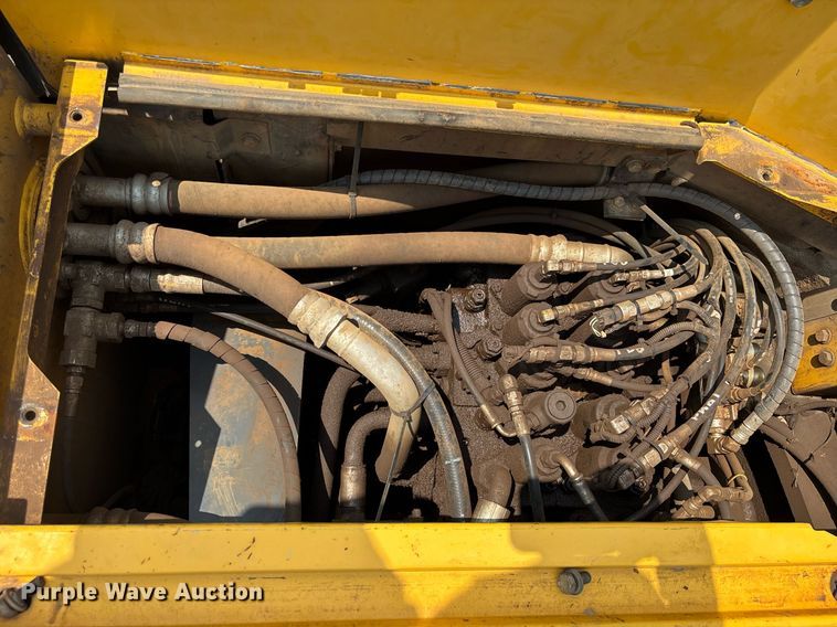 image for item EC3646 2021 Kobelco SK350LC-10 excavator