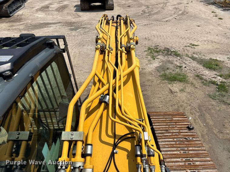 image for item EC3646 2021 Kobelco SK350LC-10 excavator