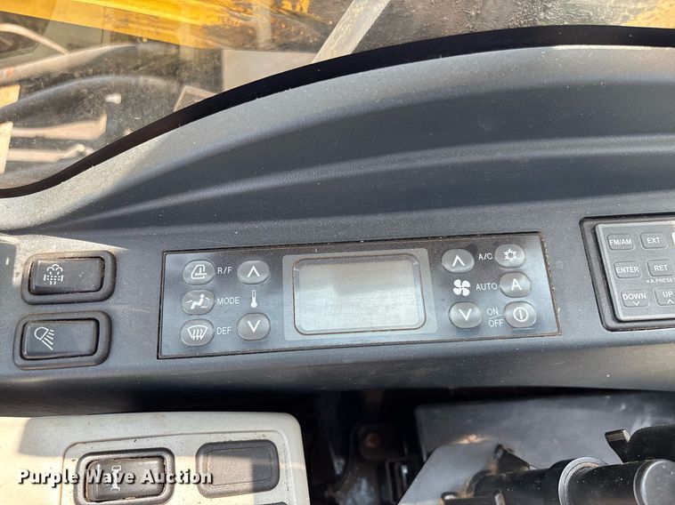 image for item EC3646 2021 Kobelco SK350LC-10 excavator