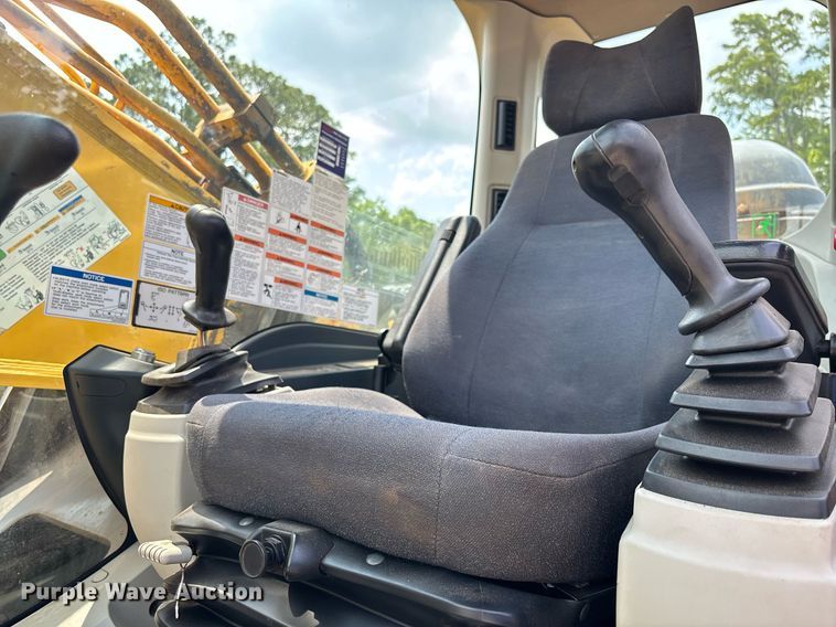 image for item EC3646 2021 Kobelco SK350LC-10 excavator