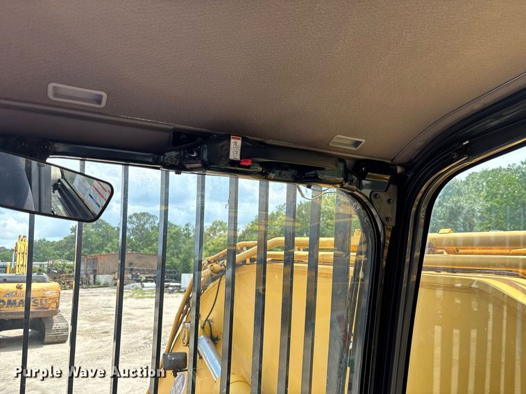 image for item EC3646 2021 Kobelco SK350LC-10 excavator