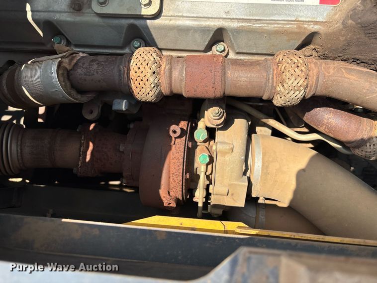 image for item EC3646 2021 Kobelco SK350LC-10 excavator