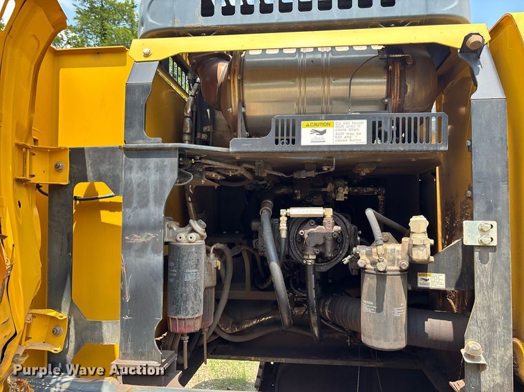 image for item EC3646 2021 Kobelco SK350LC-10 excavator