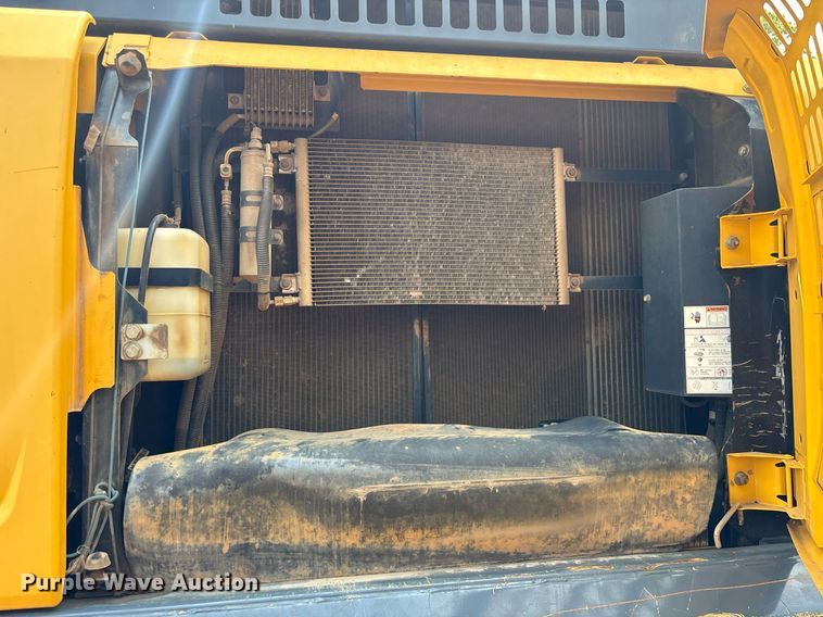 image for item EC3646 2021 Kobelco SK350LC-10 excavator