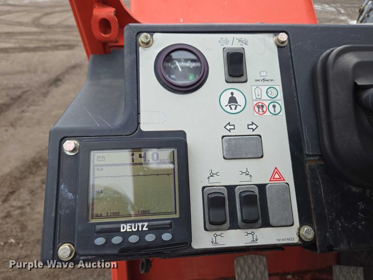 image for item EC4269 2017 Skyjack SJ1056THS telehandler