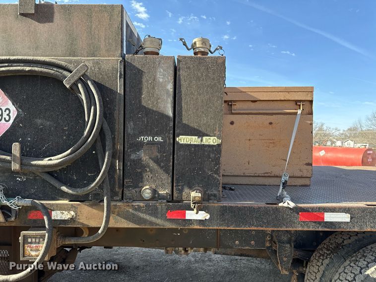 image for item ED4091 1996 Kenworth T300 flatbed truck