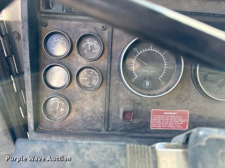 image for item ED4091 1996 Kenworth T300 flatbed truck