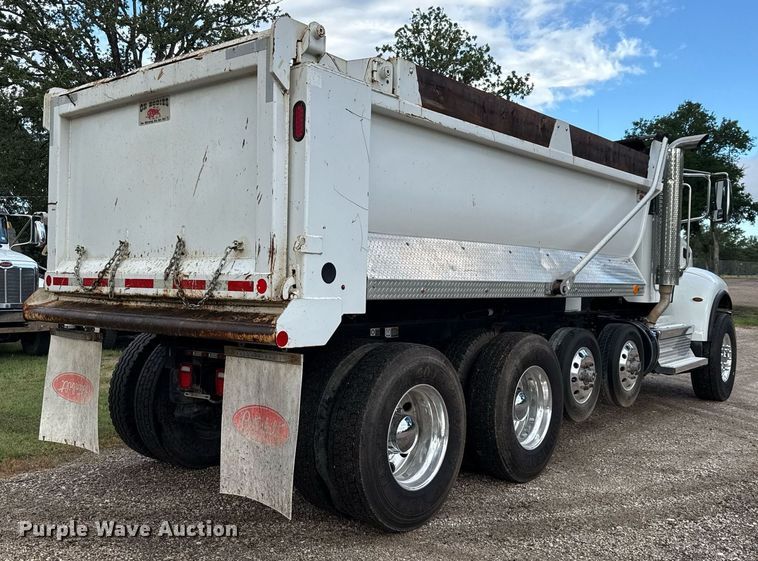 image for item ED5668 2020 Peterbilt 348 dump truck