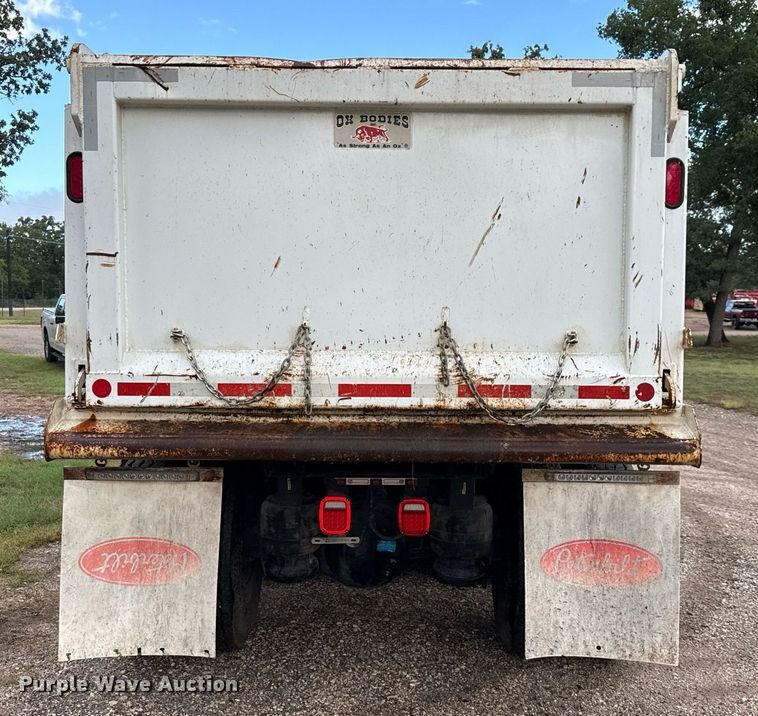 image for item ED5668 2020 Peterbilt 348 dump truck