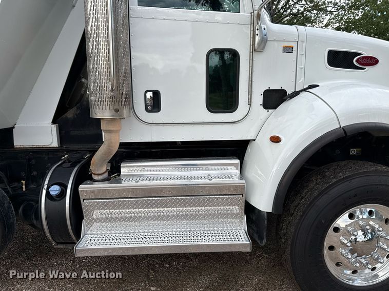 image for item ED5668 2020 Peterbilt 348 dump truck